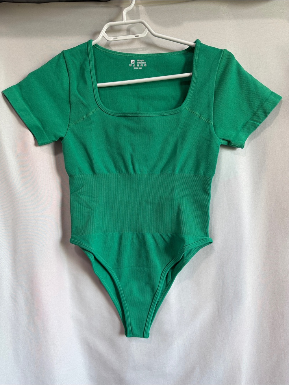 Women's Green Scoop Neck Short Sleeve Bodysuit